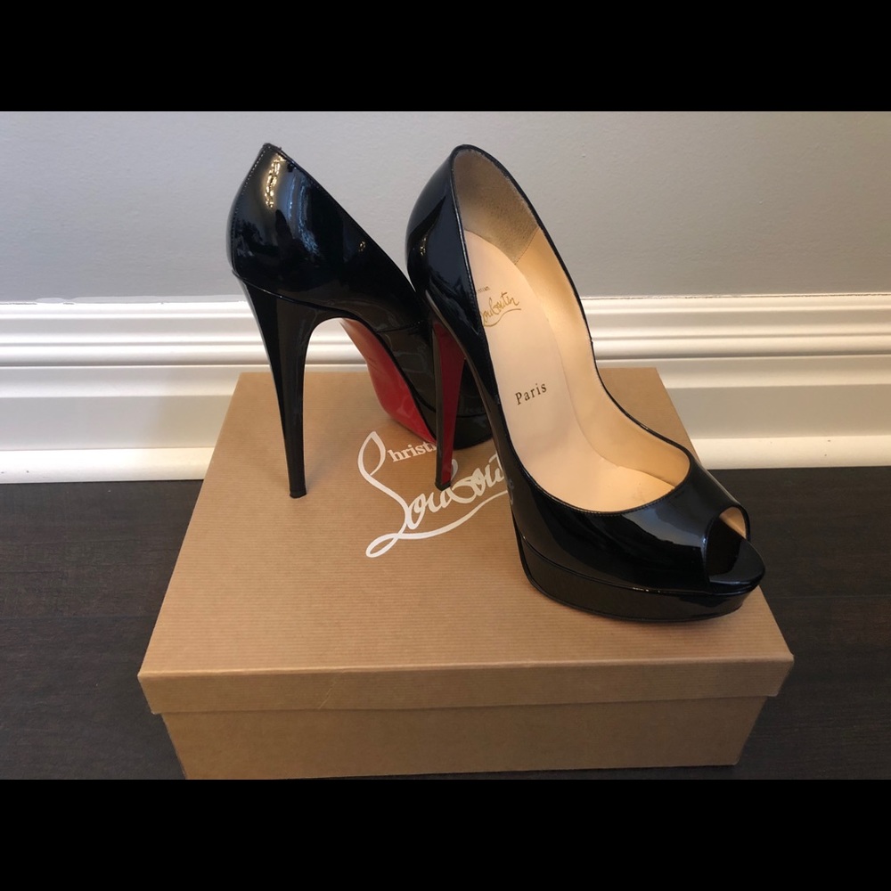 Shoes - Picture 4 of 4